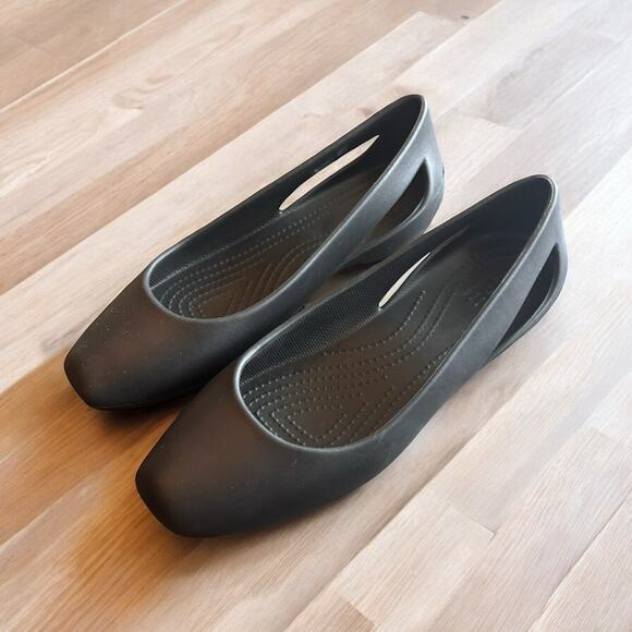CROCS Shoes - NWOT Crocs Black Casual Square Toe Ballet Flat Comfort Sandals Women's Sz 6